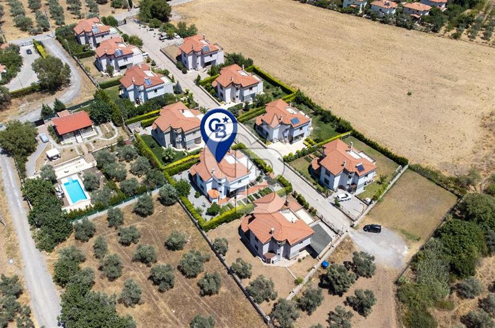 İzmir, Kemalpaşa, Çiniliköy 6+1 Satılık Villa