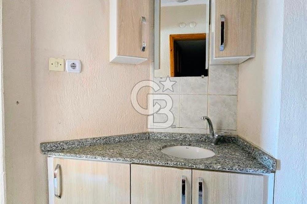 Çınara Yakın Cadde Üzeri 100 M² Ara Kat 2+1 Satılık Daire