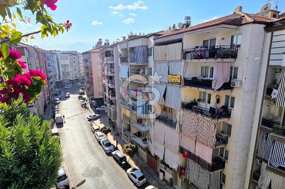 Çınara Yakın Cadde Üzeri 100 M² Ara Kat 2+1 Satılık Daire