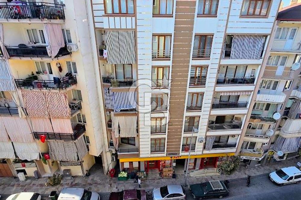 Çınara Yakın Cadde Üzeri 100 M² Ara Kat 2+1 Satılık Daire
