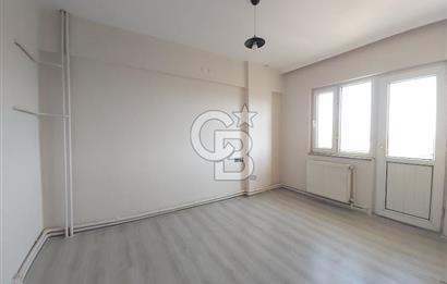 Çınara Yakın Cadde Üzeri 100 M² Ara Kat 2+1 Satılık Daire
