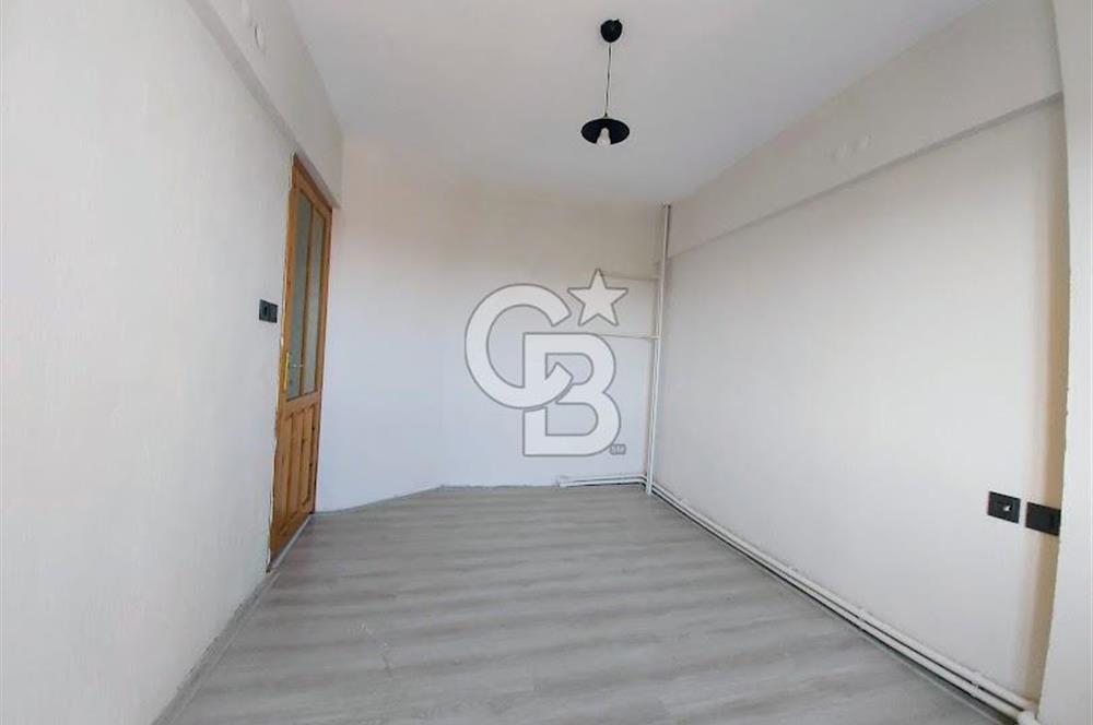 Çınara Yakın Cadde Üzeri 100 M² Ara Kat 2+1 Satılık Daire