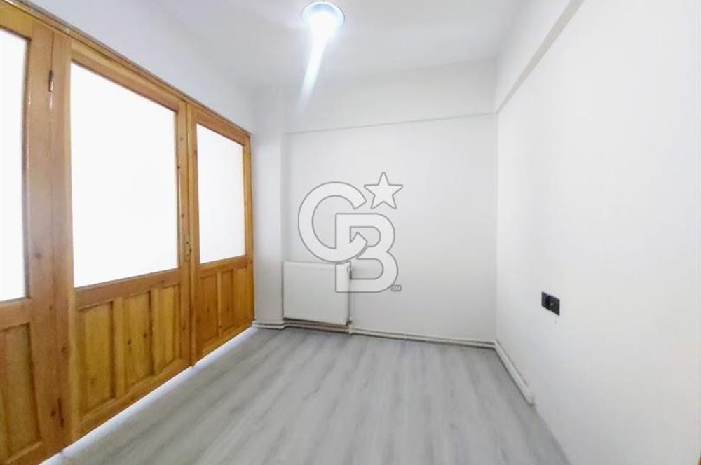 Çınara Yakın Cadde Üzeri 100 M² Ara Kat 2+1 Satılık Daire