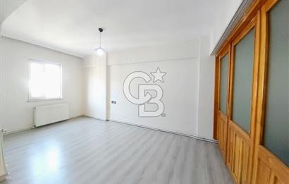 Çınara Yakın Cadde Üzeri 100 M² Ara Kat 2+1 Satılık Daire