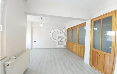 Çınara Yakın Cadde Üzeri 100 M² Ara Kat 2+1 Satılık Daire