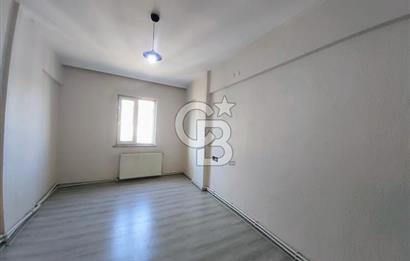 Çınara Yakın Cadde Üzeri 100 M² Ara Kat 2+1 Satılık Daire