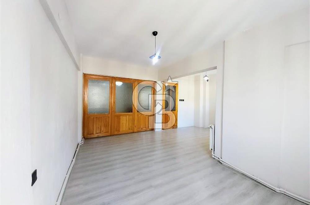 Çınara Yakın Cadde Üzeri 100 M² Ara Kat 2+1 Satılık Daire