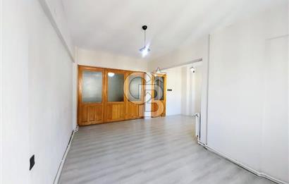 Çınara Yakın Cadde Üzeri 100 M² Ara Kat 2+1 Satılık Daire