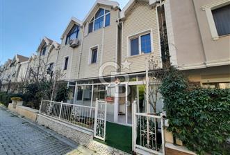 BAHÇEŞEHİR ESENKENT EFES EVLER'DE OTURUMA HAZIR VİLLA