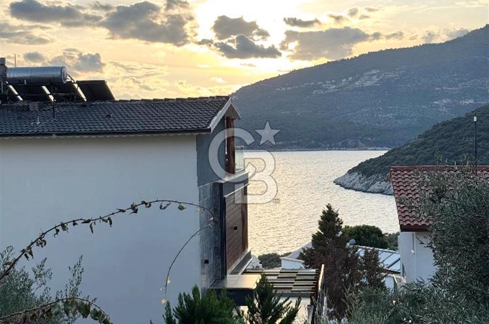 KAŞ KALKAN’DA DENİZE 200 M. MESAFEDE DENİZ MANZARALI EMSALSİZ 0.40 ARSA