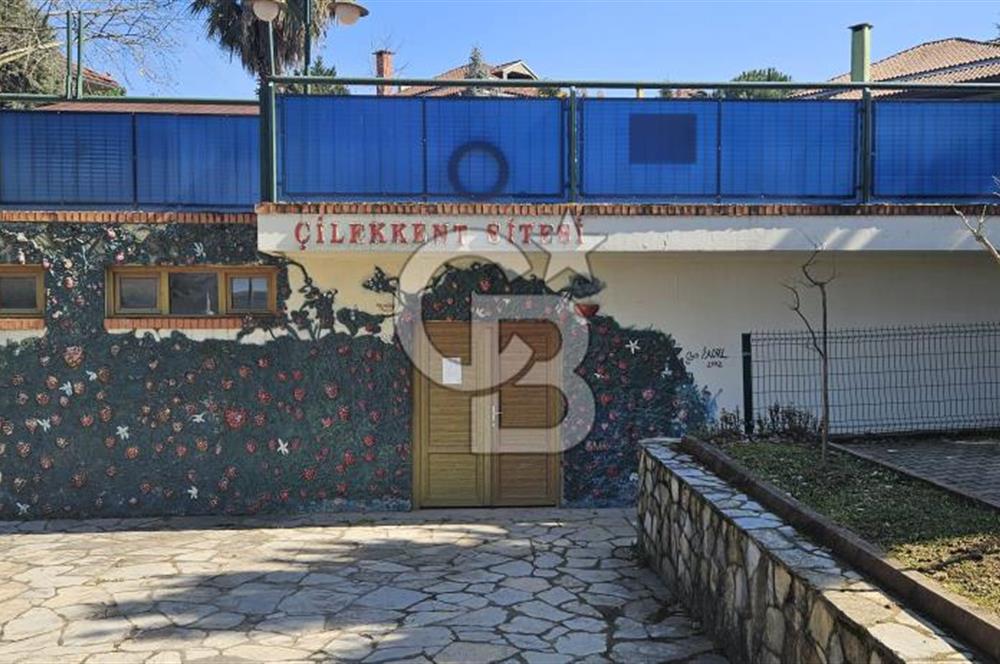 YALOVA MERKEZ KADIKÖY ÇİLEK KENT SİTESİNDE KİRALIK VİLLA!