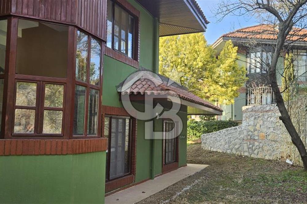 YALOVA MERKEZ KADIKÖY ÇİLEK KENT SİTESİNDE KİRALIK VİLLA!
