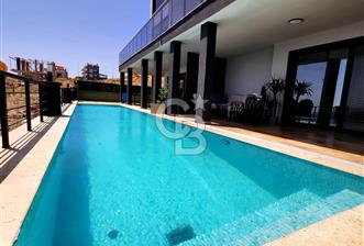 Mordoğan Kamukent Sitesi Full Deniz Manzaralı Satılık 4+1 Villa