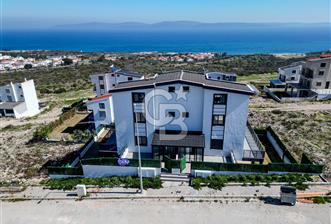 Mordoğan Kamukent Sitesi Full Deniz Manzaralı Satılık 4+1 Villa