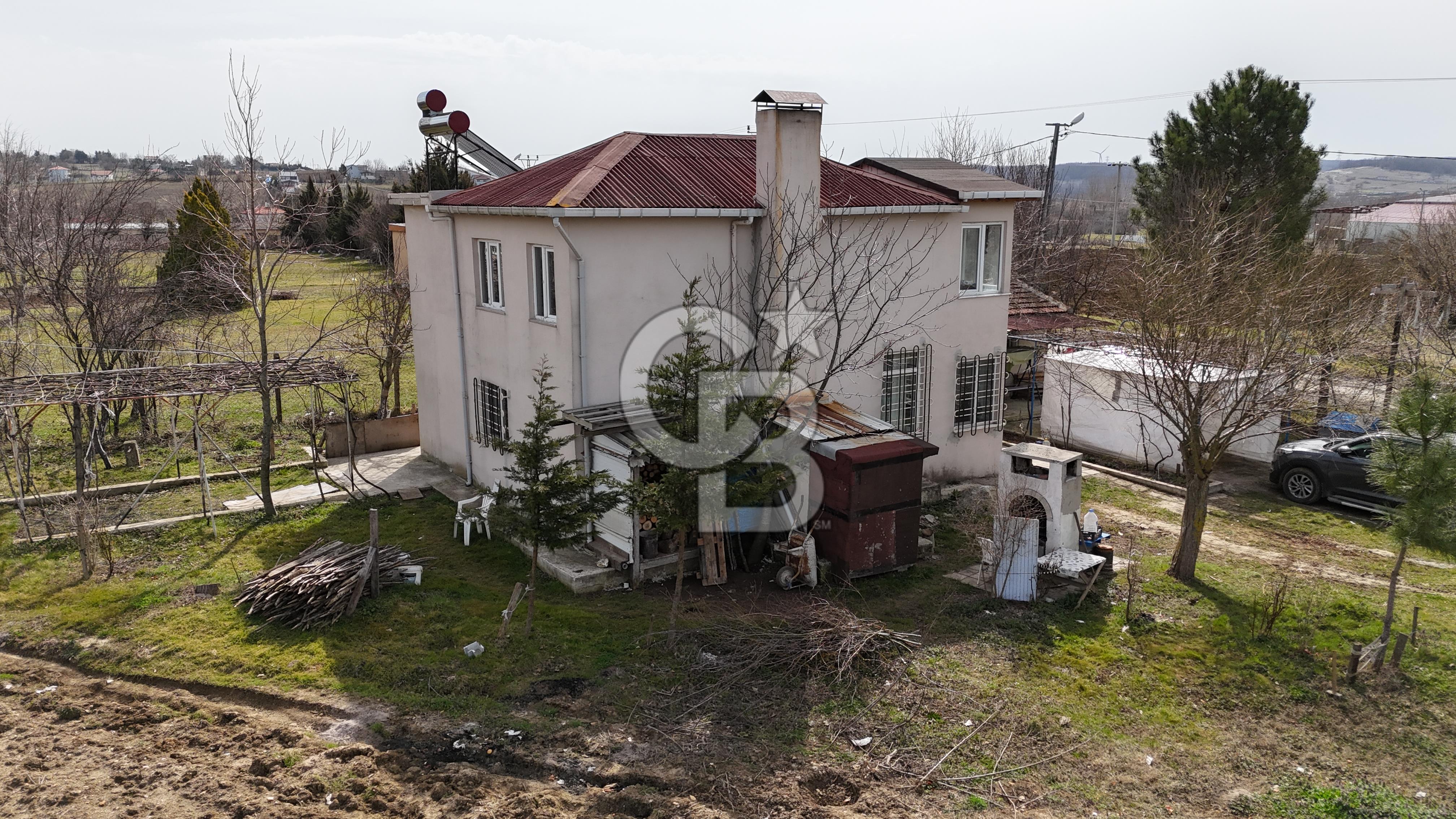 ÇATALCA BİNKILIÇ FATİH MAHALLESİ 5523 m2 ARSA İÇERİSİNDE VİLLA