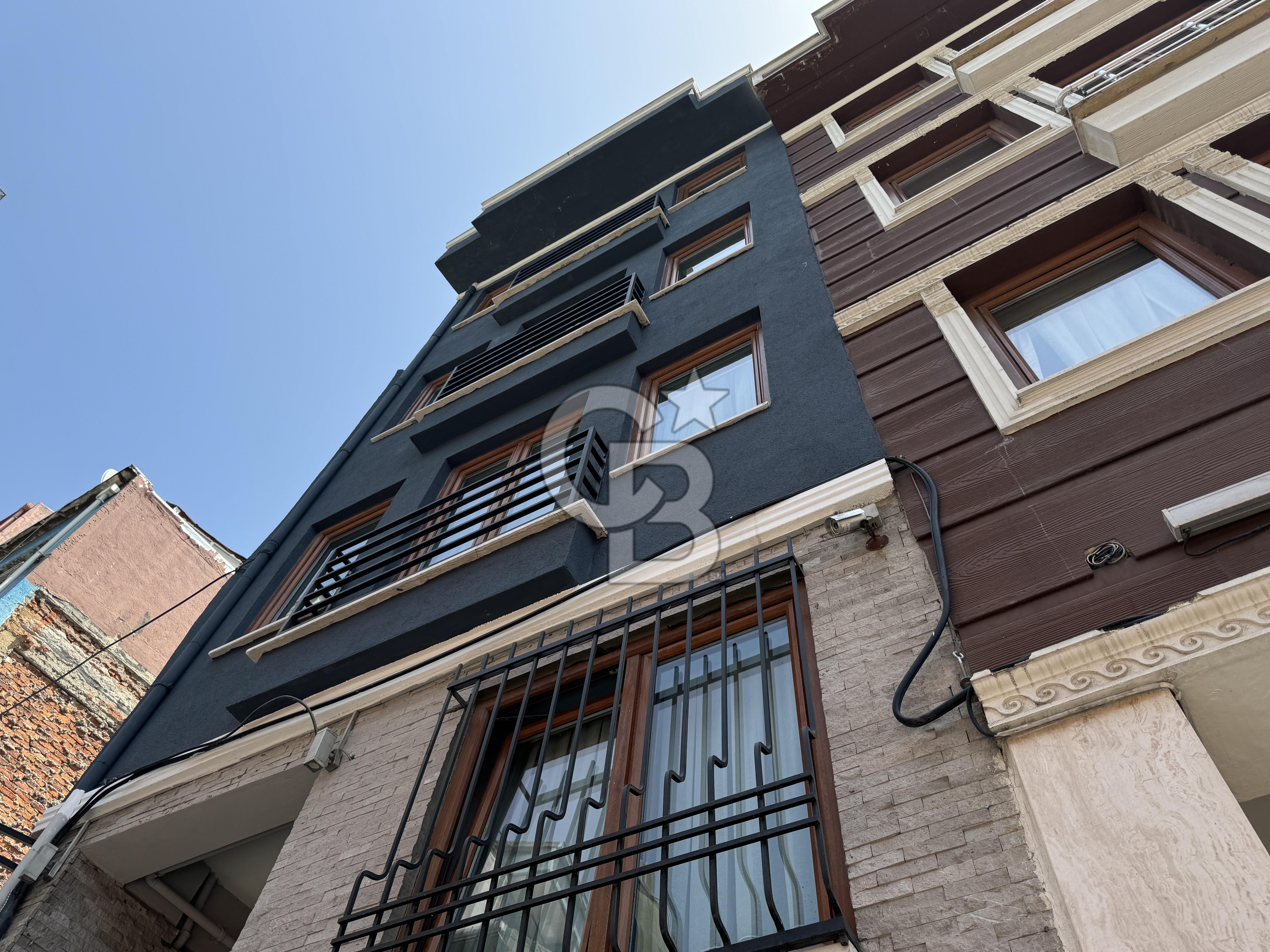 Beyoğlu’nda Yeni Binada Otel&Airbnb’ye Uygun 8 Daireli Satılık Bina