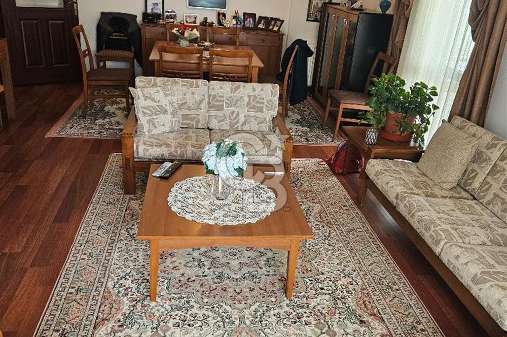 TURAN GÜNEŞ, YILDIZ KULE ARKASI, ARA KAT, BAKIMLI, SATILIK 3+1