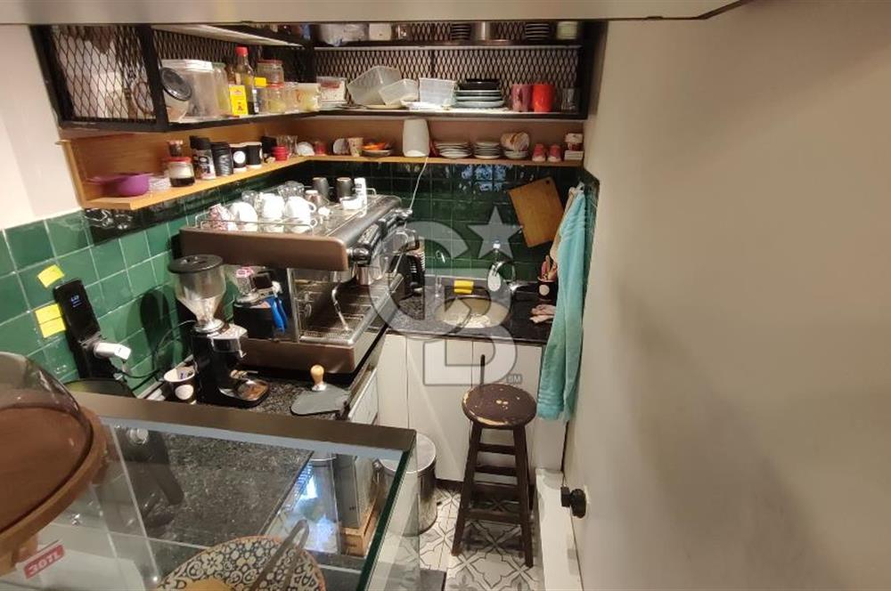 BEYOĞLU FİRUZAĞA'DA DEVREN SATILIK FIRSAT CAFE