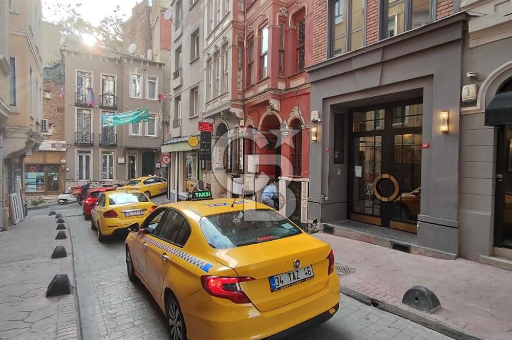 BEYOĞLU FİRUZAĞA'DA DEVREN SATILIK FIRSAT CAFE