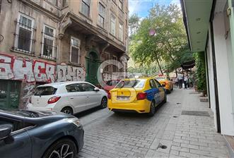 BEYOĞLU FİRUZAĞA'DA DEVREN SATILIK FIRSAT CAFE