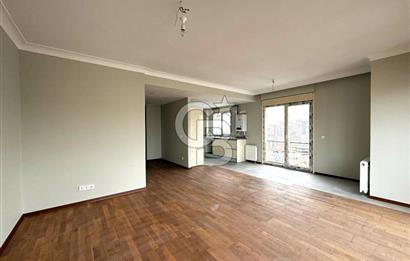 Kalamış Kolej Sokakta Deniz Manzaralı, Teraslı, 4+1 Daire
