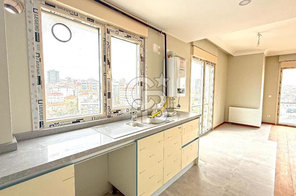 Kalamış Kolej Sokakta Deniz Manzaralı, Teraslı, 4+1 Daire