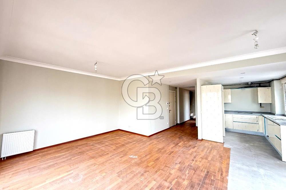 Kalamış Kolej Sokakta Deniz Manzaralı, Teraslı, 4+1 Daire
