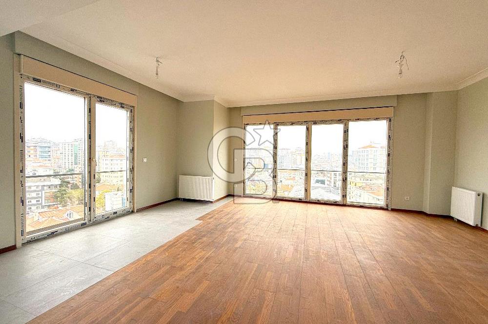 Kalamış Kolej Sokakta Deniz Manzaralı, Teraslı, 4+1 Daire