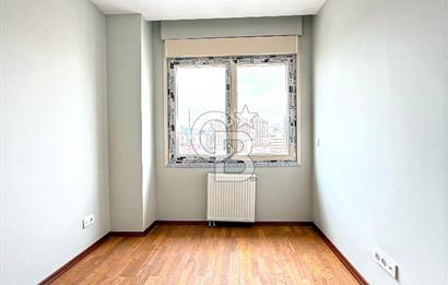 Kalamış Kolej Sokakta Deniz Manzaralı, Teraslı, 4+1 Daire