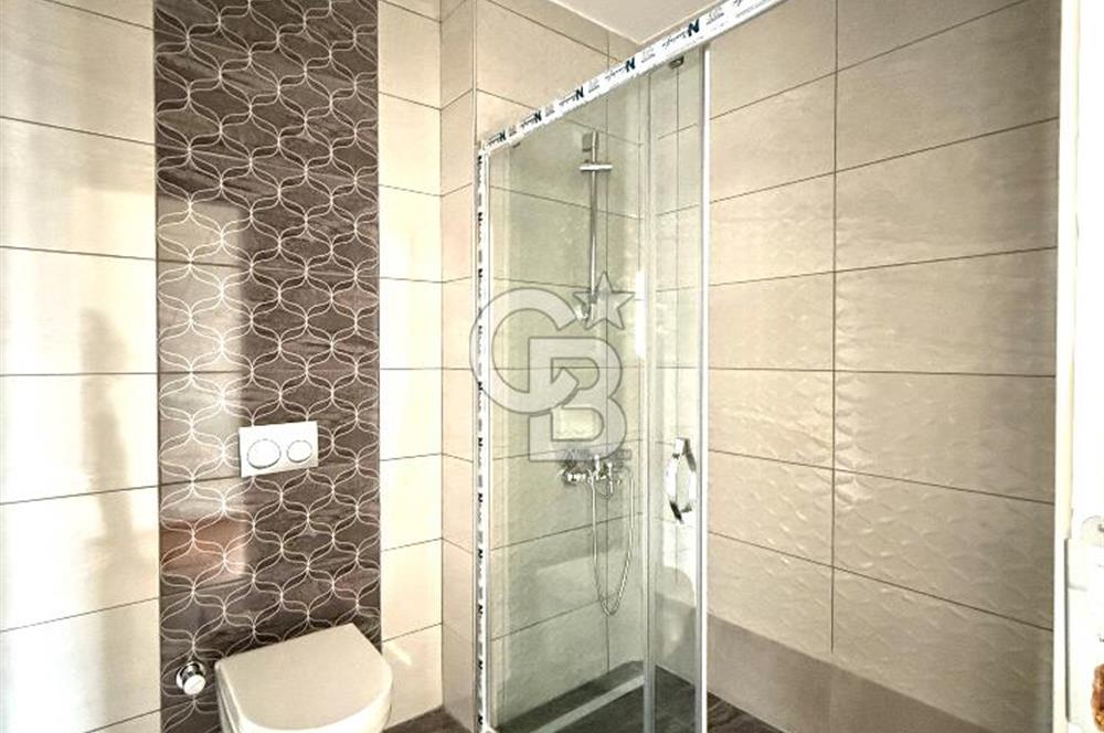 Kalamış Kolej Sokakta Deniz Manzaralı, Teraslı, 4+1 Daire