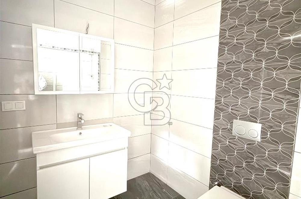 Kalamış Kolej Sokakta Deniz Manzaralı, Teraslı, 4+1 Daire