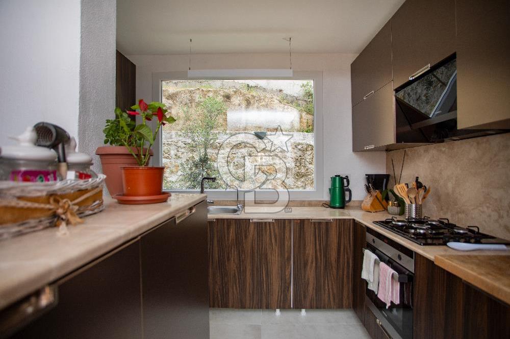 Foça Bağarası Kazım Dirik Mahallesinde Satılık 3+1 Dubleks Daire