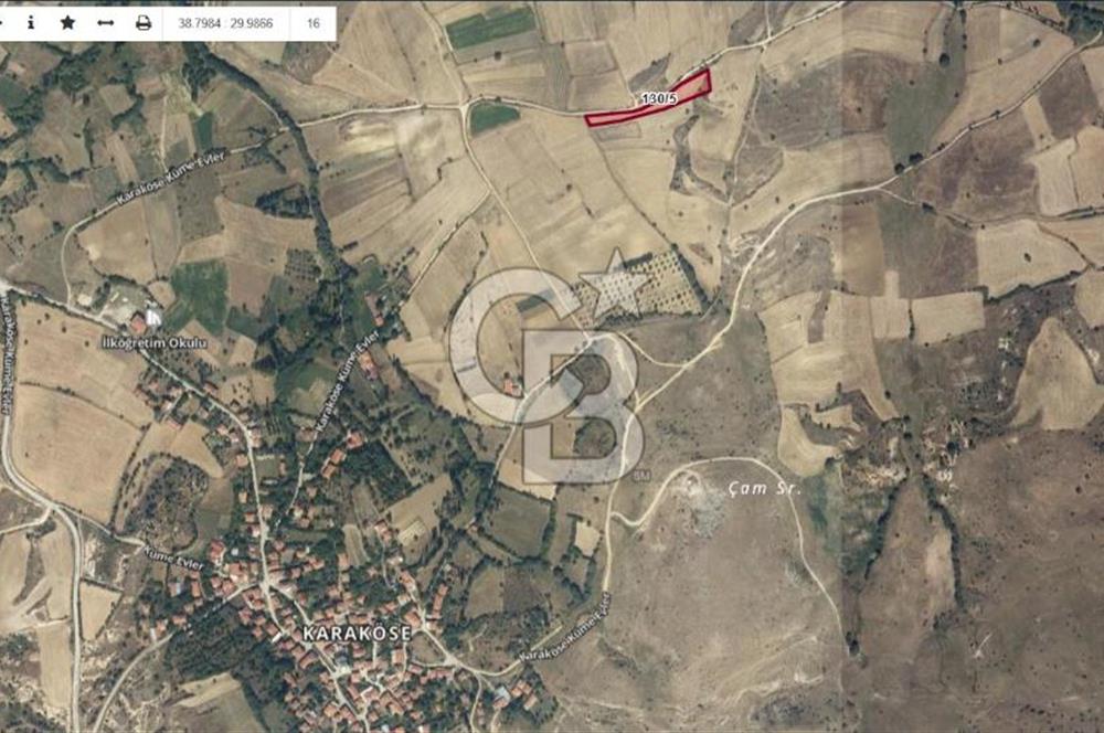 Uşak Banaz Karaköse Köyünde Yatırımlık Tarla