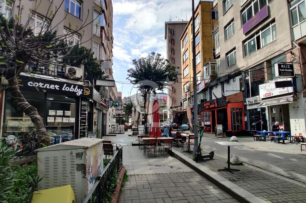 Mecidiyeköyde İşlek Lokasyonda - Devren Kiralık Köşe Dükkan