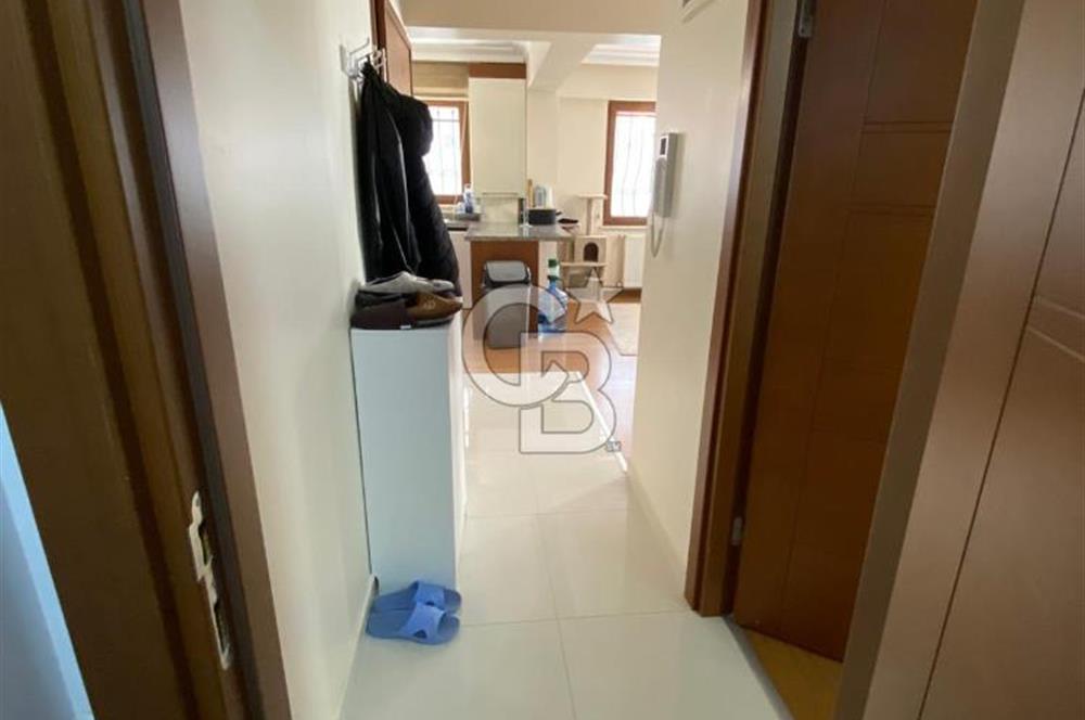 Kısıklı'da Merkezi Konum Satılık 1+1 Yatırımlık İskanlı Arakat