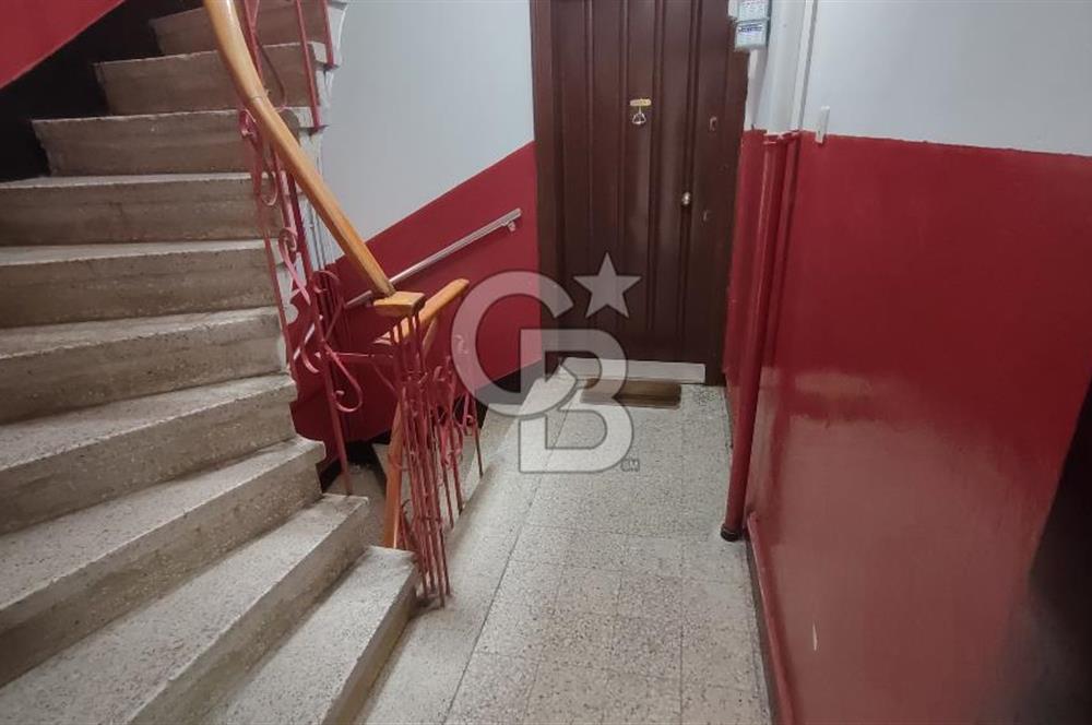 Kalamış'ta İçi Yenilenmiş 2+1 Kiralık Daire