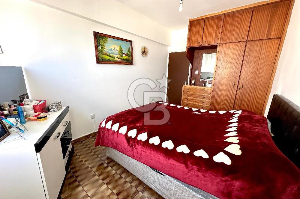 Girne Merkez’de Türk Koçanlı, Full Eşyalı, Kesintisiz Deniz Manzaralı 3+1 Daire!