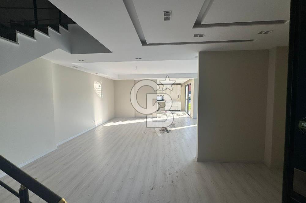 SİLİVRİ KAVAKLI'DA SATILIK VİLLA
