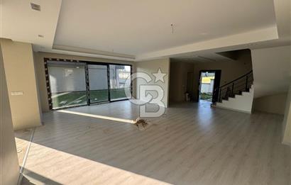 SİLİVRİ KAVAKLI'DA SATILIK VİLLA