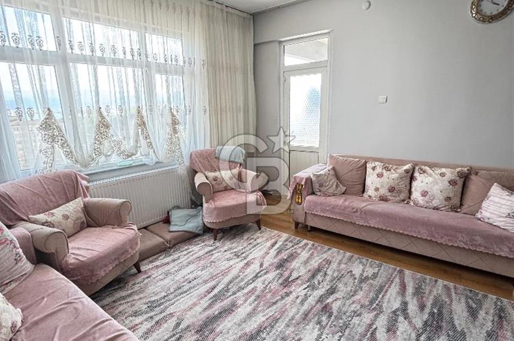 Derince İstiklal Caddesi Üzeri Deniz Manzaralı Satılık 2+1 Daire