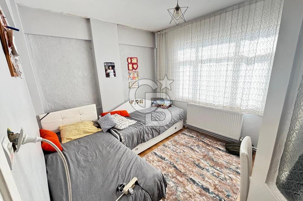 Derince İstiklal Caddesi Üzeri Deniz Manzaralı Satılık 2+1 Daire