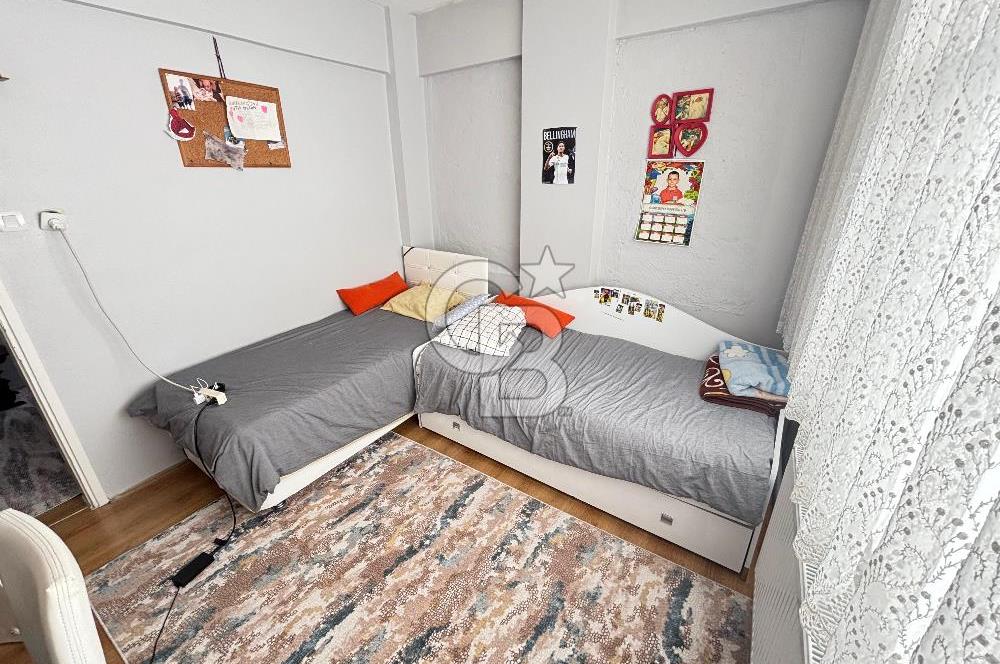 Derince İstiklal Caddesi Üzeri Deniz Manzaralı Satılık 2+1 Daire