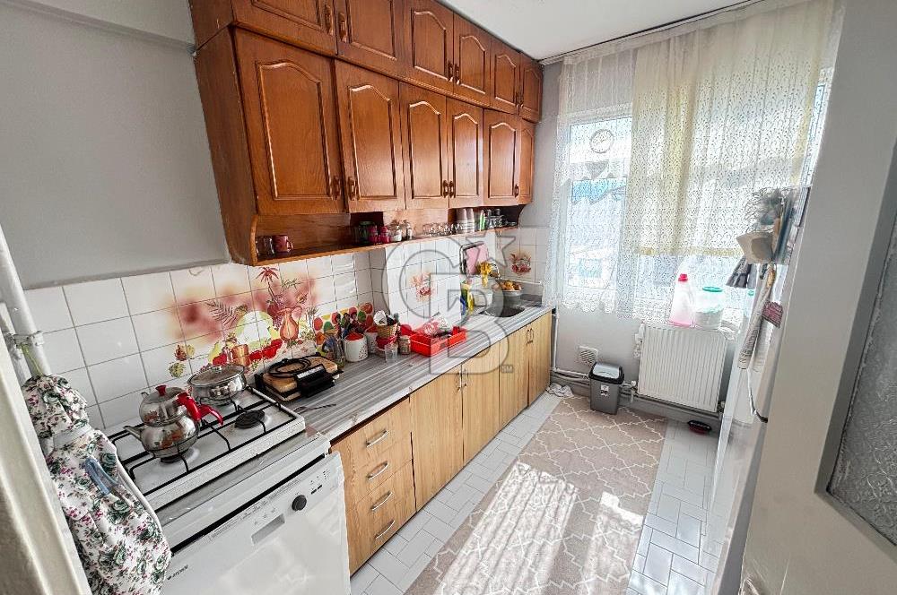 Derince İstiklal Caddesi Üzeri Deniz Manzaralı Satılık 2+1 Daire