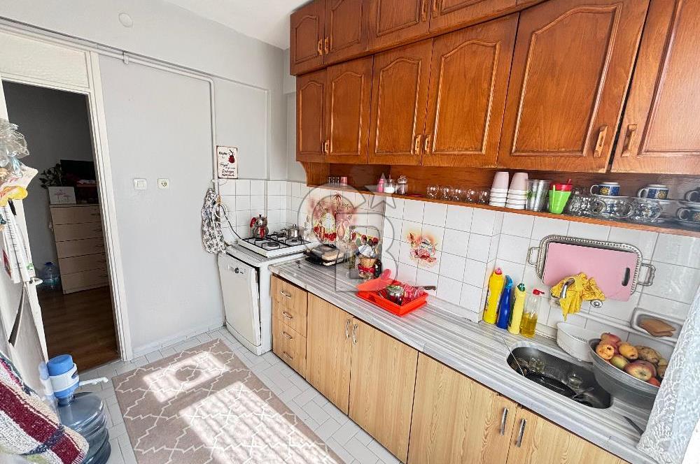Derince İstiklal Caddesi Üzeri Deniz Manzaralı Satılık 2+1 Daire
