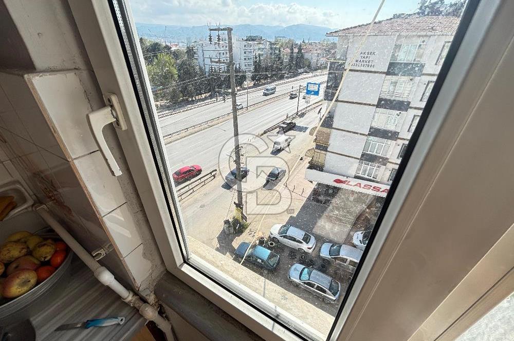 Derince İstiklal Caddesi Üzeri Deniz Manzaralı Satılık 2+1 Daire