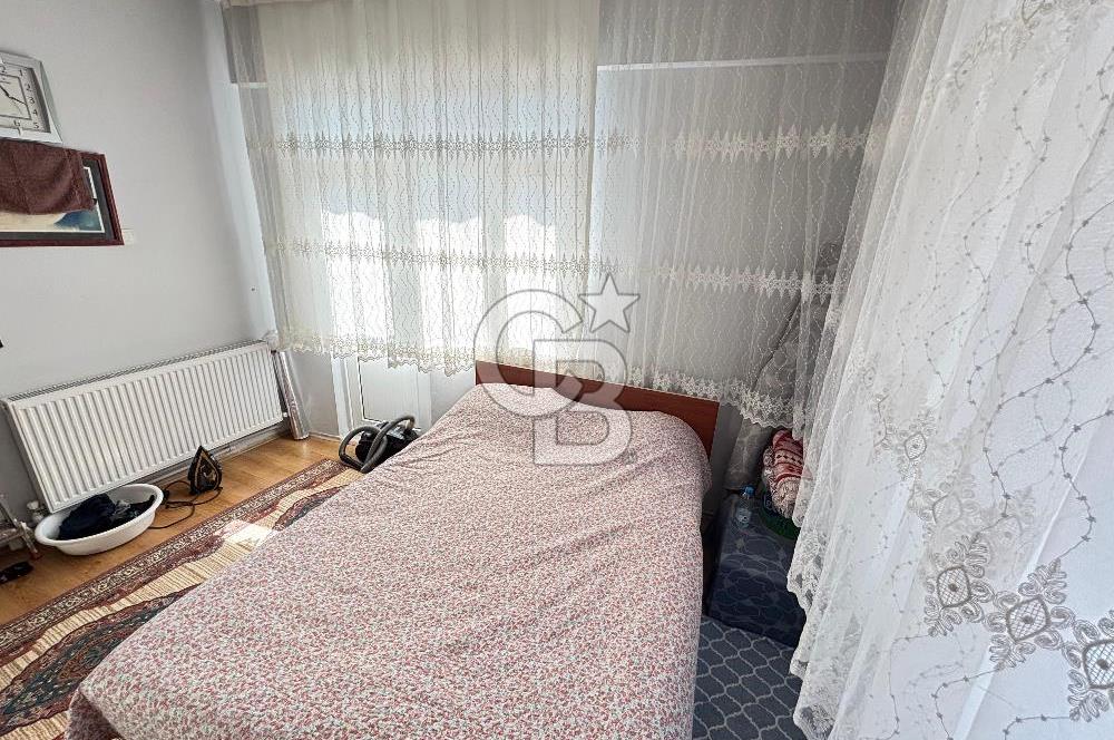 Derince İstiklal Caddesi Üzeri Deniz Manzaralı Satılık 2+1 Daire