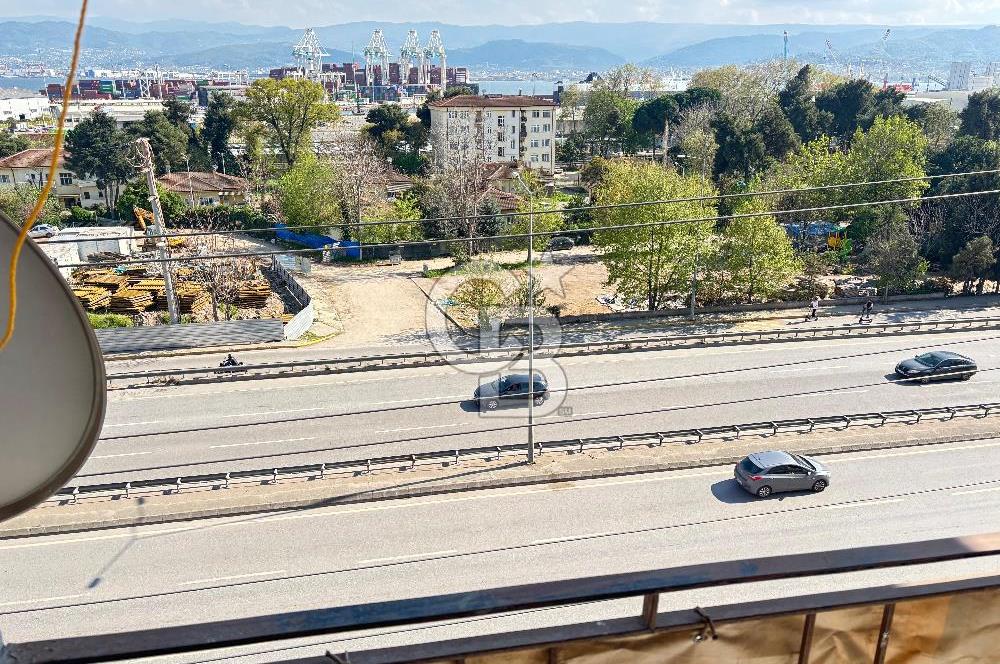 Derince İstiklal Caddesi Üzeri Deniz Manzaralı Satılık 2+1 Daire
