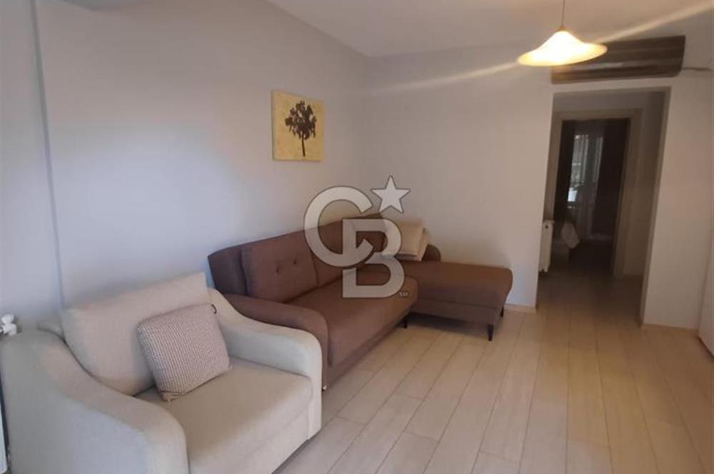 Ege’nin huzur dolu sahil kasabası Küçükkuyu’da, denize çok yakın mesafede, 32 m² genişliğinde, 1+1, full eşyalı ve 2 klimalı lüks apart.