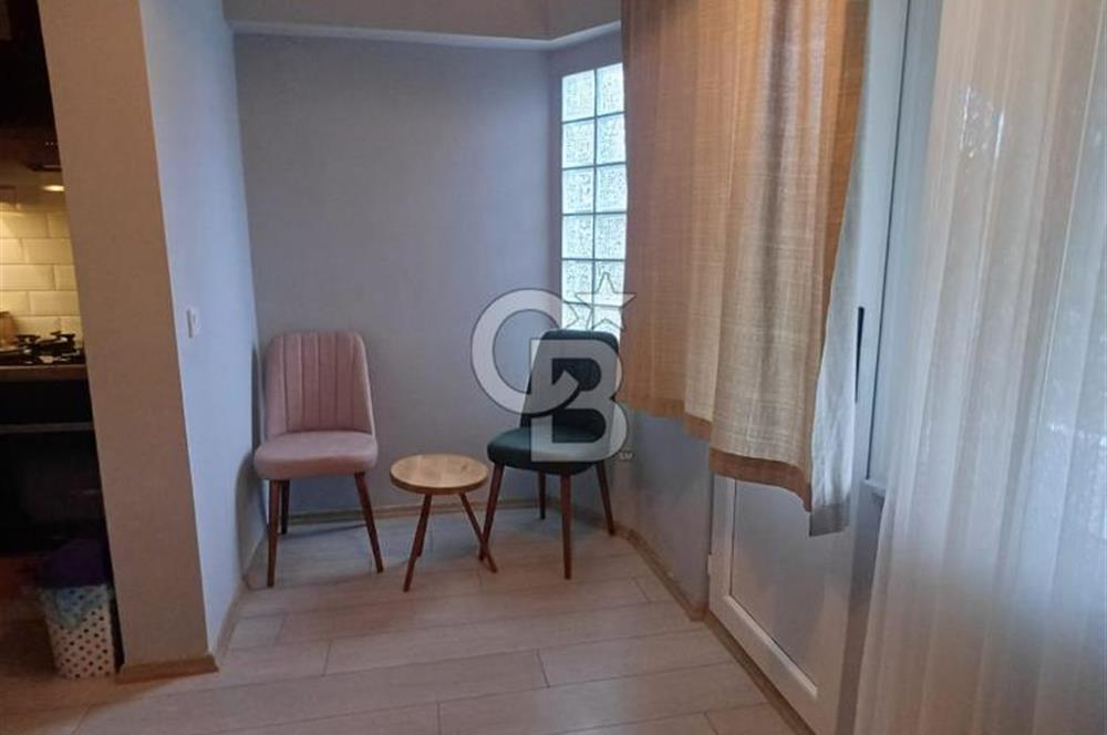 Ege’nin huzur dolu sahil kasabası Küçükkuyu’da, denize çok yakın mesafede, 32 m² genişliğinde, 1+1, full eşyalı ve 2 klimalı lüks apart.