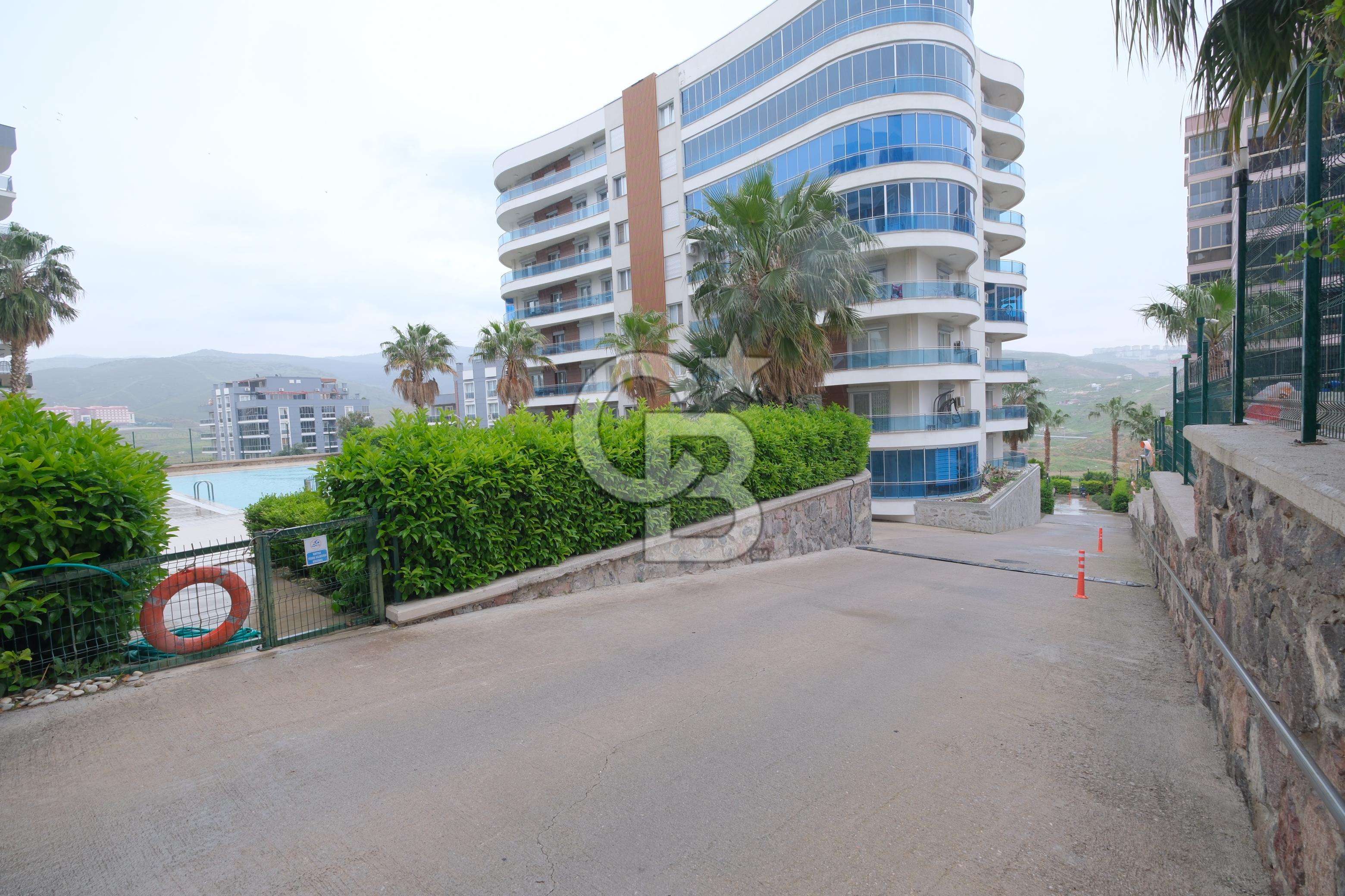 EGEKENT 2 YAYLAPARK EVLERİ SİTESİNDE SATILIK 3+1 ARAKAT DAİRE